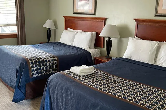 Colonial Motel guest room from the official room gallery